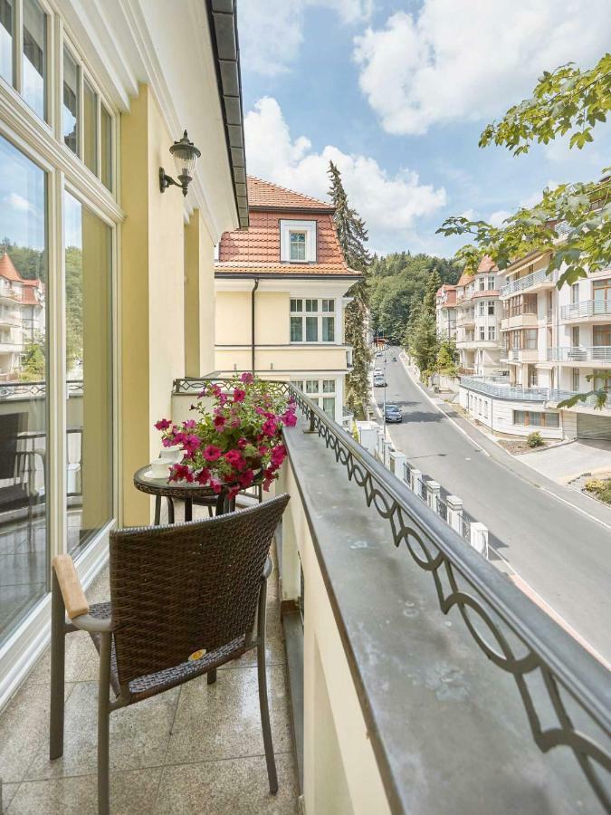 Apartment Villa Dionysus كارلوفي فاري المظهر الخارجي الصورة