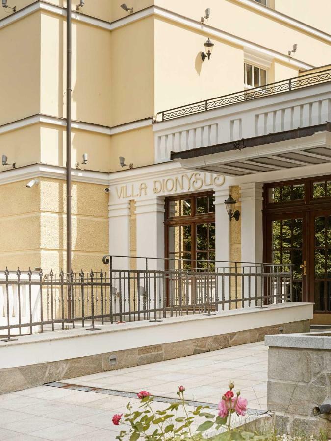 Apartment Villa Dionysus كارلوفي فاري المظهر الخارجي الصورة